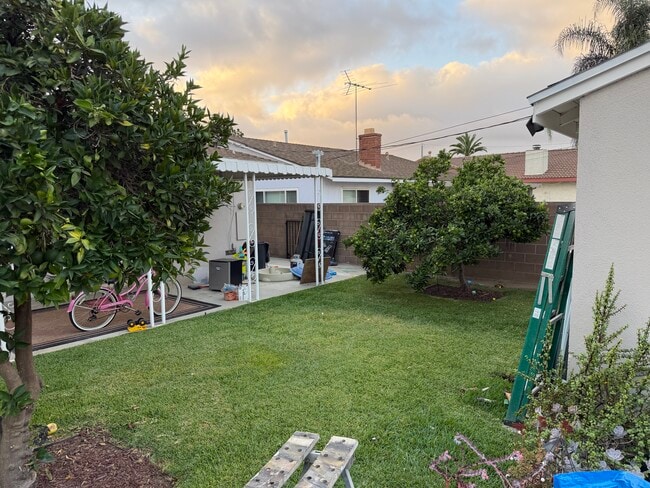 Building Photo - 409 N Park Ave