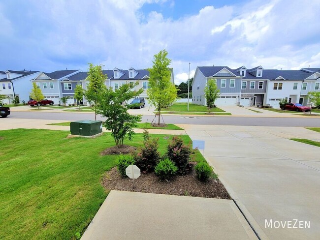 Building Photo - 227 Sweetbay Tree Dr