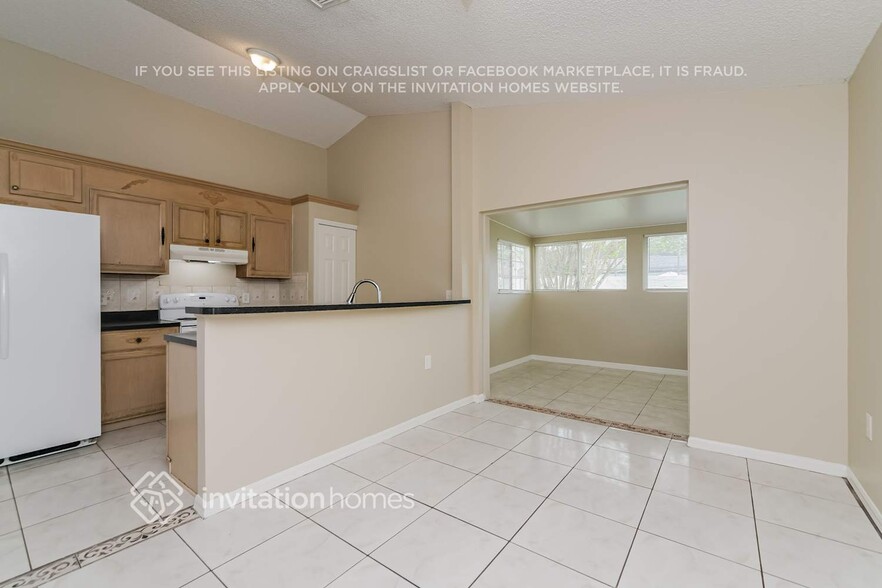 Building Photo - 2419 Parsons Pond Cir