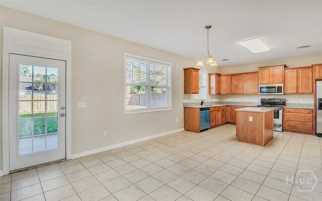 Building Photo - 601 Bristol Way