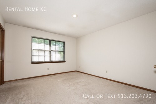 Building Photo - 5613 Riley-