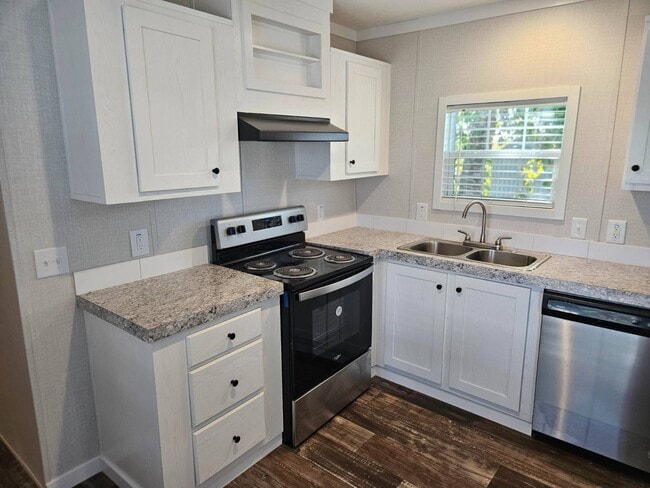 Building Photo - 14236 Max Hooks Rd