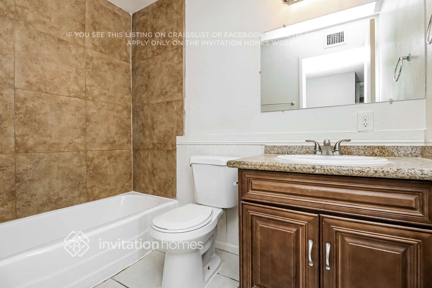 Building Photo - 1754 W 2nd St