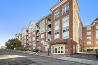 Building Photo - 850 E Main St