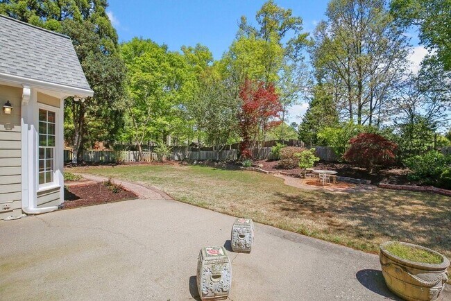 Building Photo - 4009 Treemont Ln