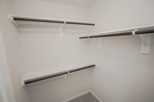Building Photo - 3413 Knighton Hill Dr