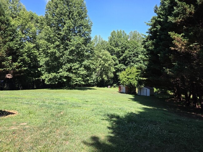Building Photo - 273 Woodbridge Dr