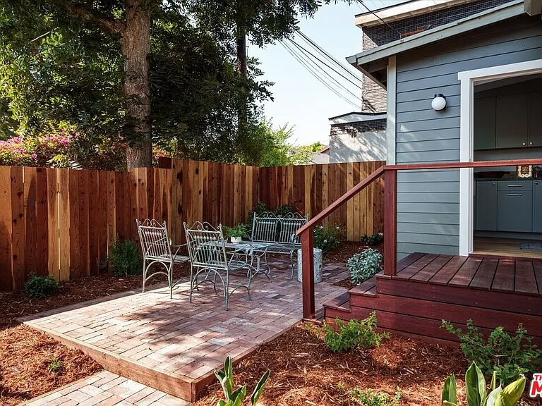 Building Photo - 5033 Townsend Ave