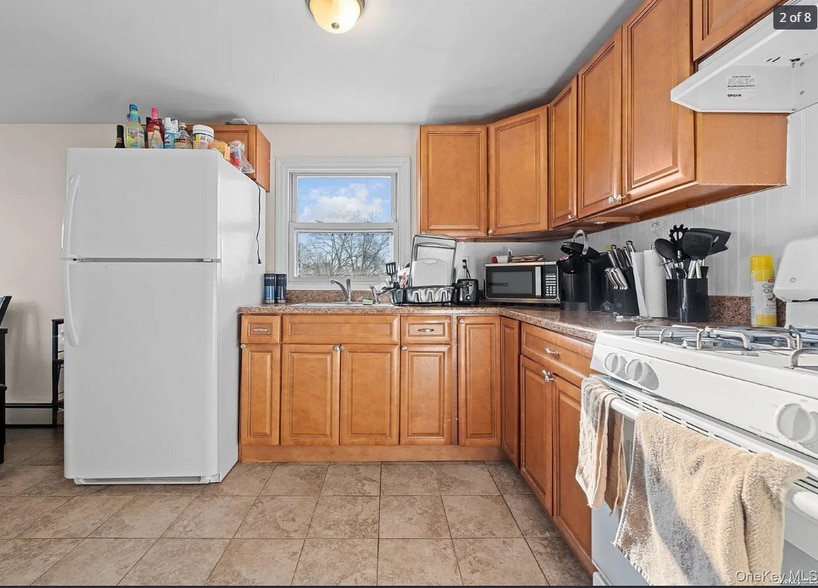 Building Photo - 33 14th Ave