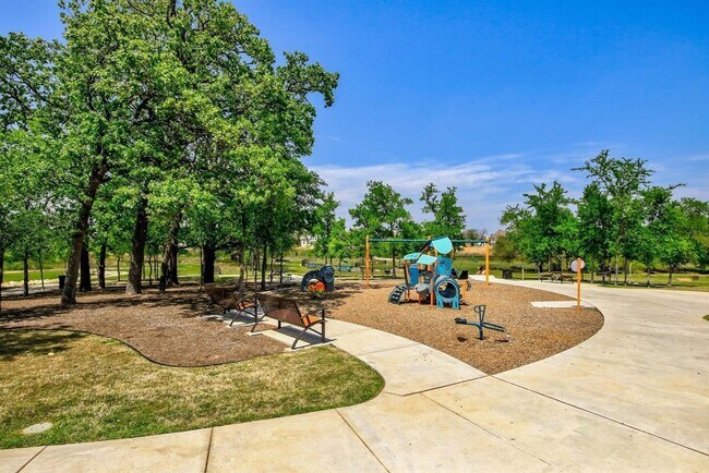 Building Photo - 105 Riverhill Dr