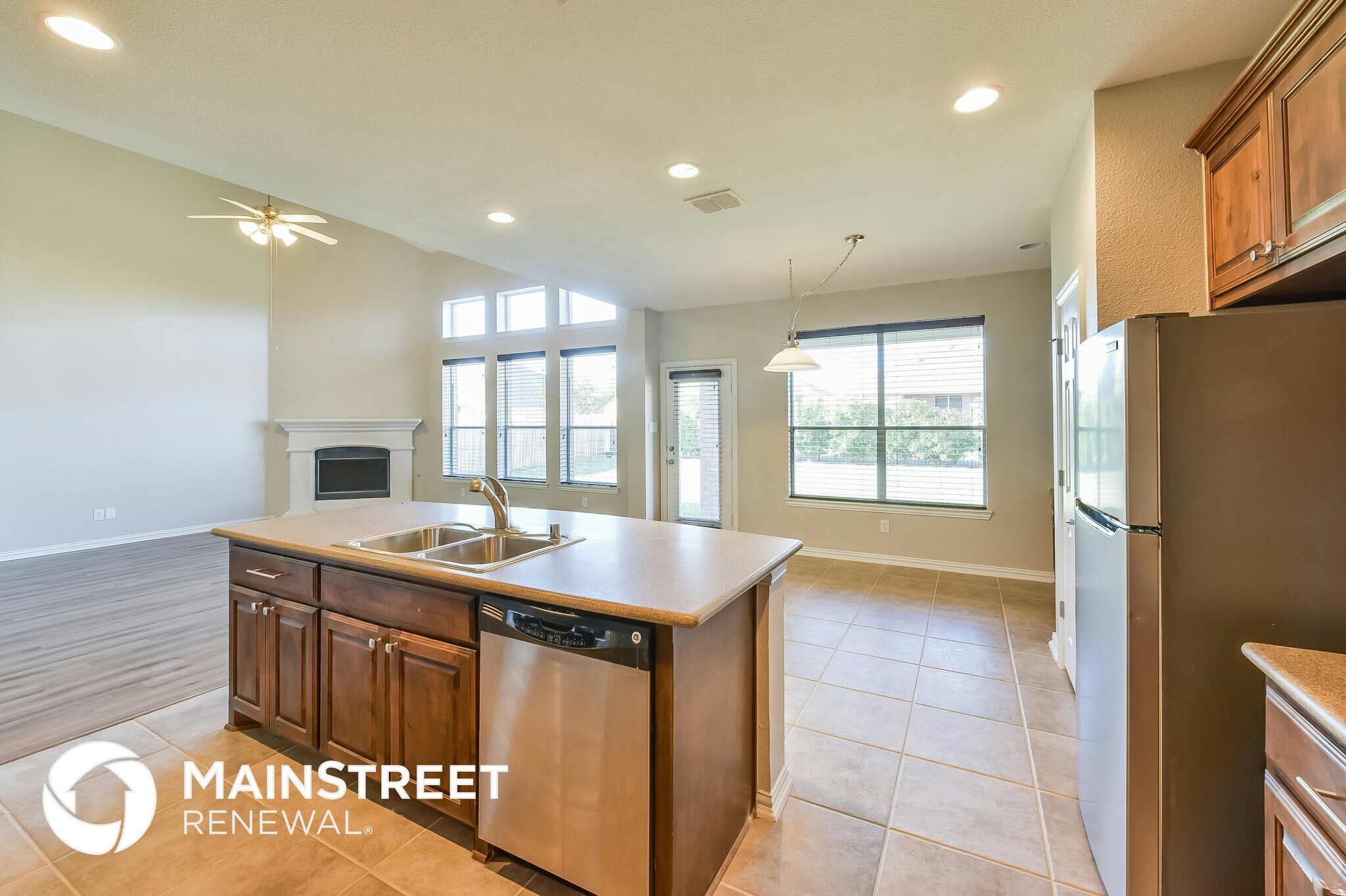 Building Photo - 13673 Saddlewood Dr