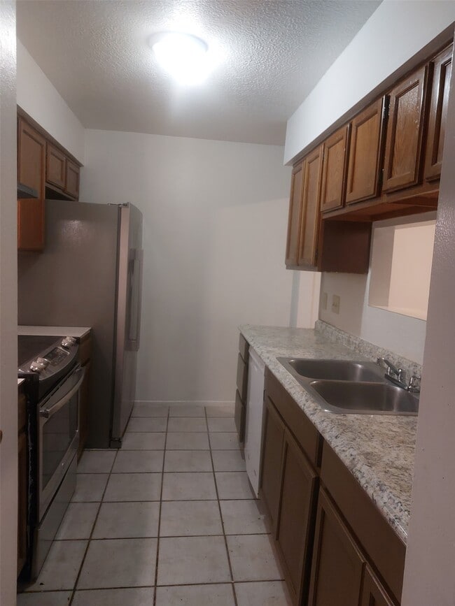 Building Photo - 8151 Misty Ridge Ln