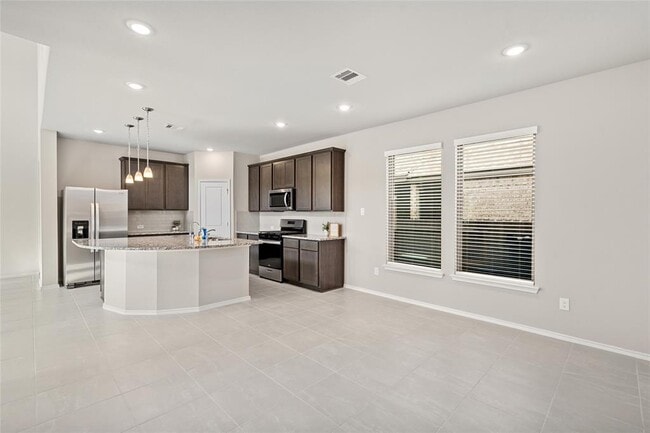 Building Photo - 42433 Quail Vly Ln