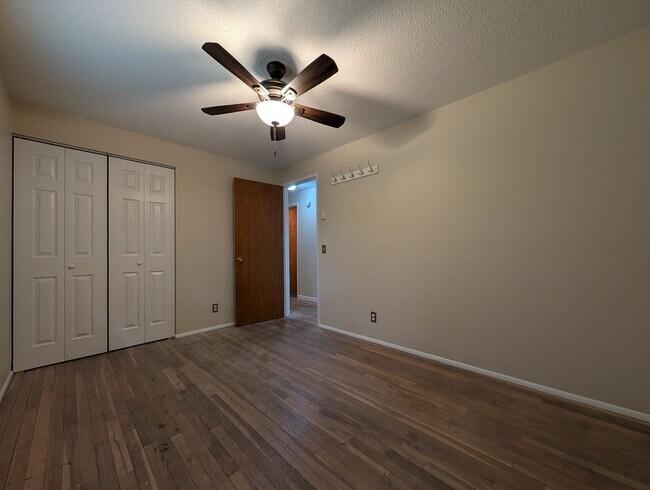 Building Photo - Charming 3-Bedroom, 1.5-Bath Home ~ Landscaping Provided!