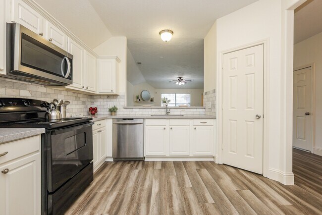 Building Photo - 5313 Caprock Dr