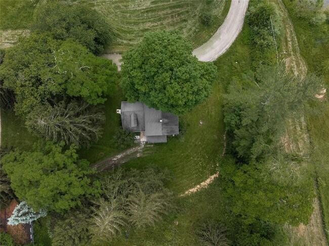 Building Photo - 11 Glen Arden Dr
