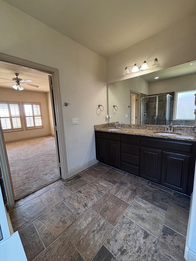 Building Photo - 4007 Roma St