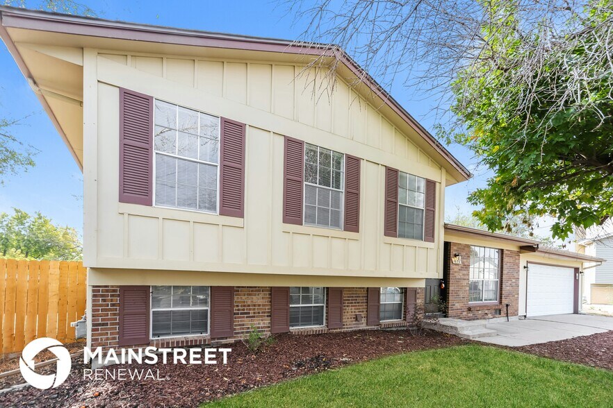 Building Photo - 1656 S Quintero Way