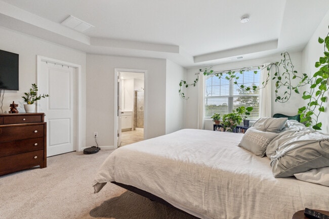 Building Photo - 1661 Corwin Bend Rd