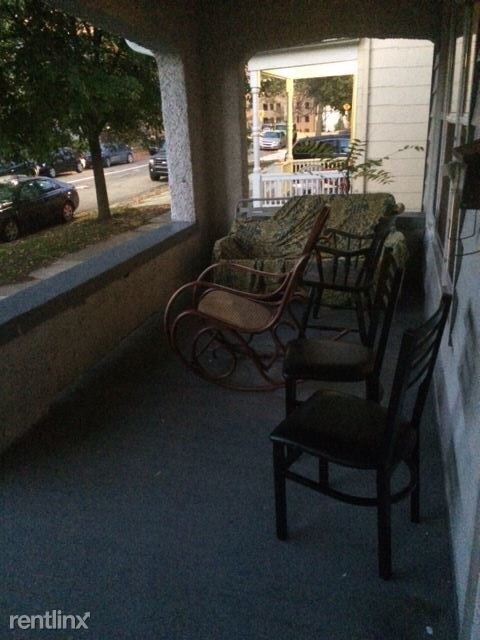 Building Photo - 4 br, 1 bath House - 806 Catherine St Only...