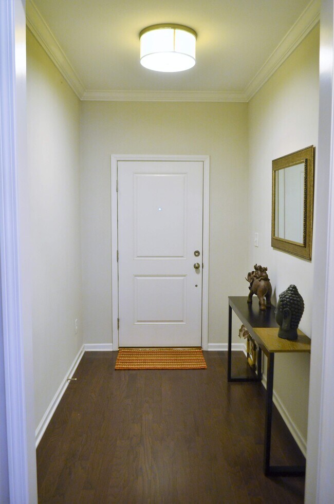 Building Photo - 318 OldCastle Dr