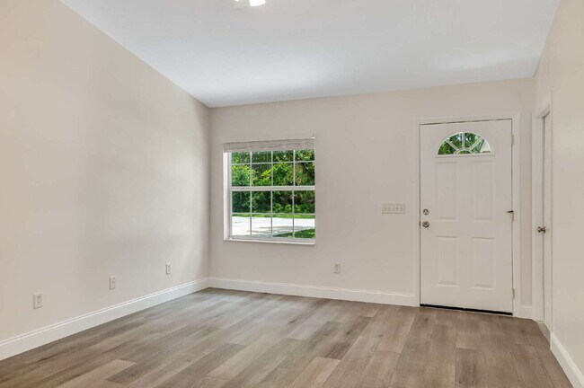 Building Photo - 51 Wellwood Ln