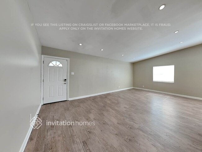 Building Photo - 18612 Arminta St