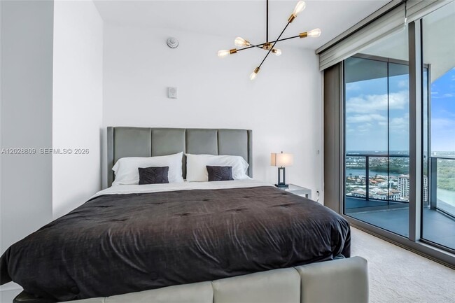 Building Photo - 15701 Collins Ave