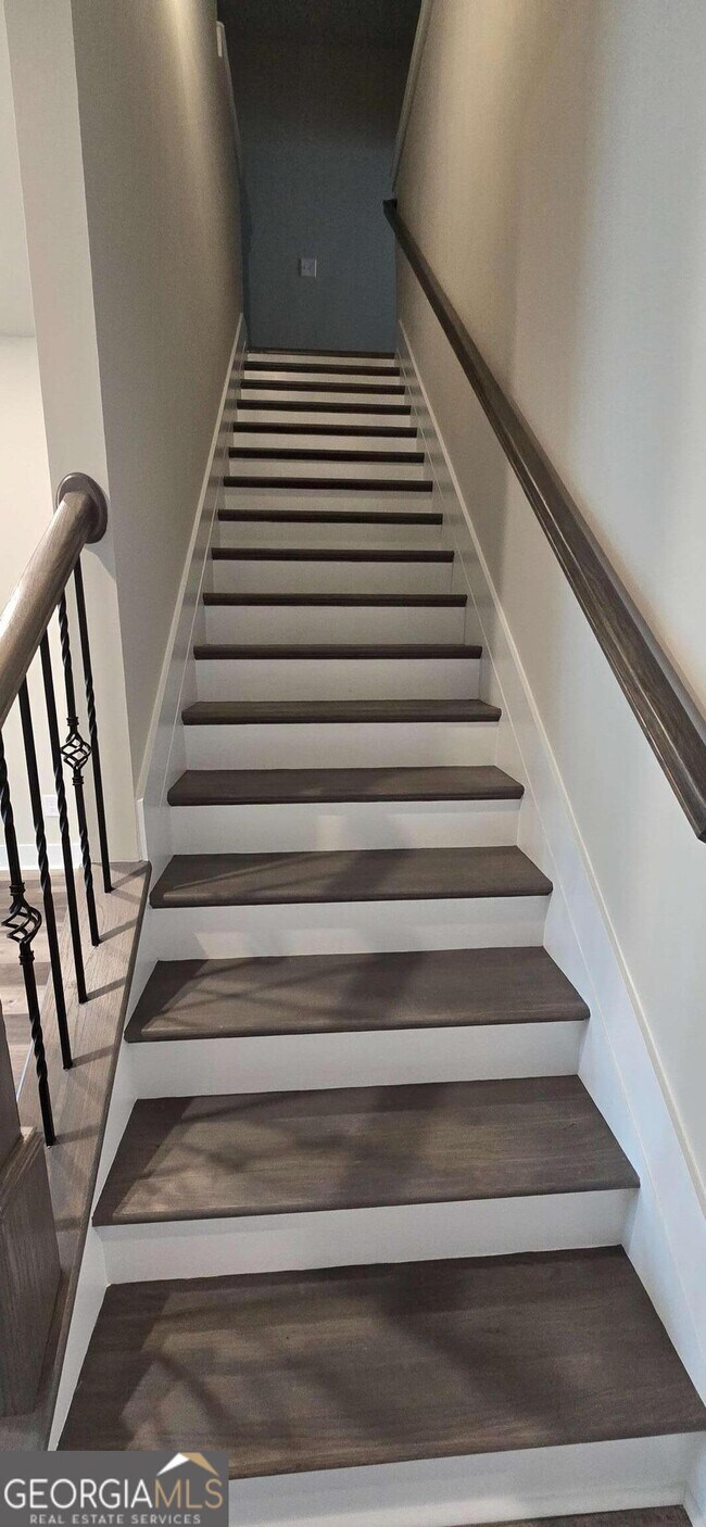 Building Photo - 5728 Urban Vlg Wy