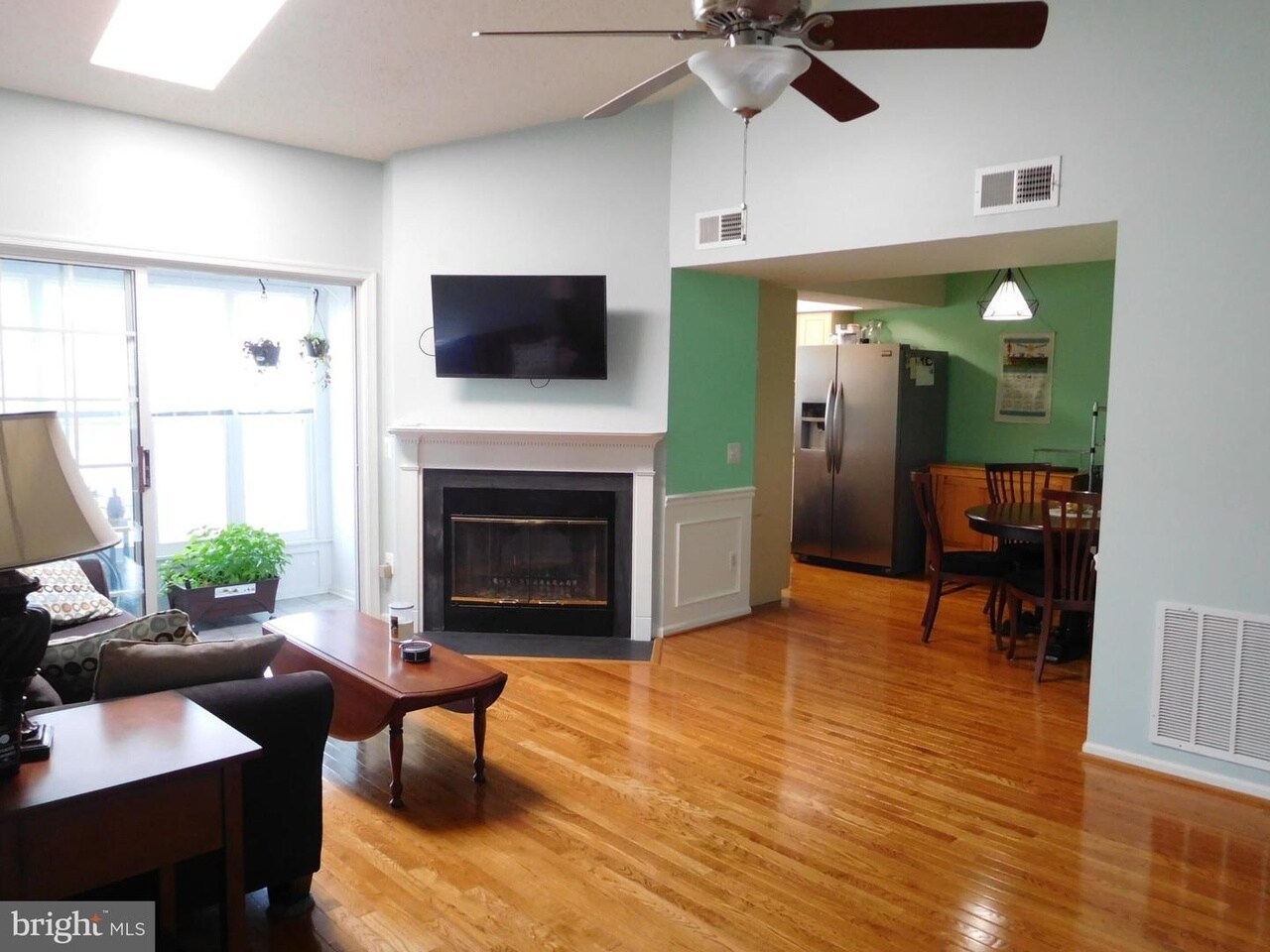 Building Photo - 9300 Caspian Way