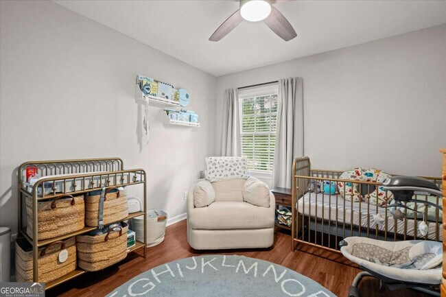 Building Photo - 541 N White St