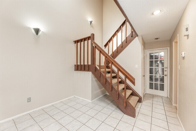 Building Photo - 12926 Greenway Chase Ct