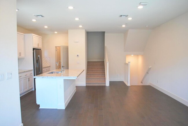 Building Photo - Luxury Modern Townhome In Sought After Bou...