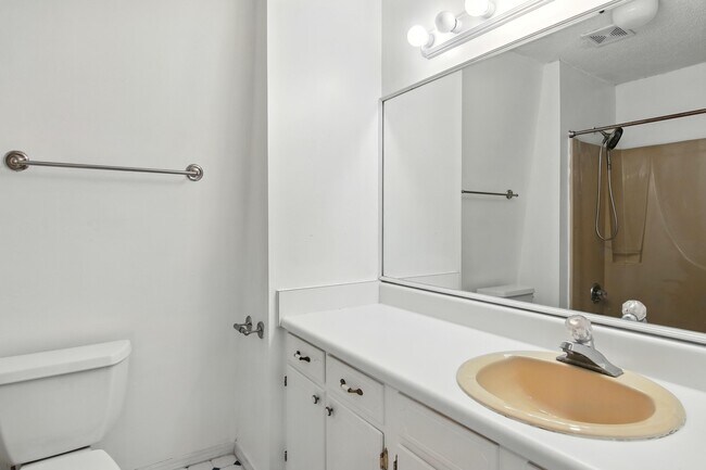 Building Photo - 24 Cinderella Ln NW