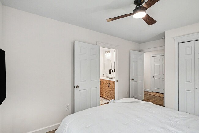 Building Photo - 2056 Thimble Creek Dr