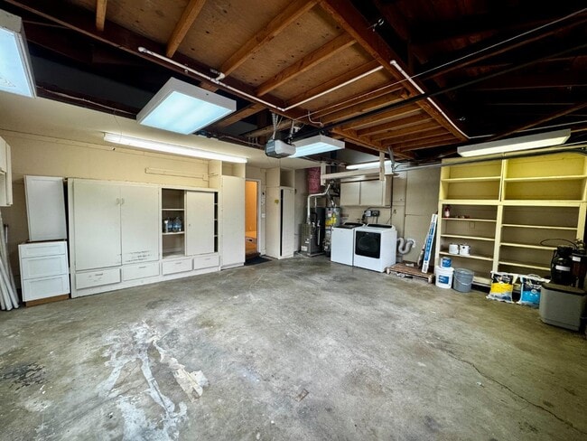 Building Photo - 1405 Antonio Ln