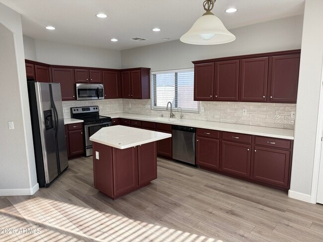 Building Photo - 18639 E Lark Dr