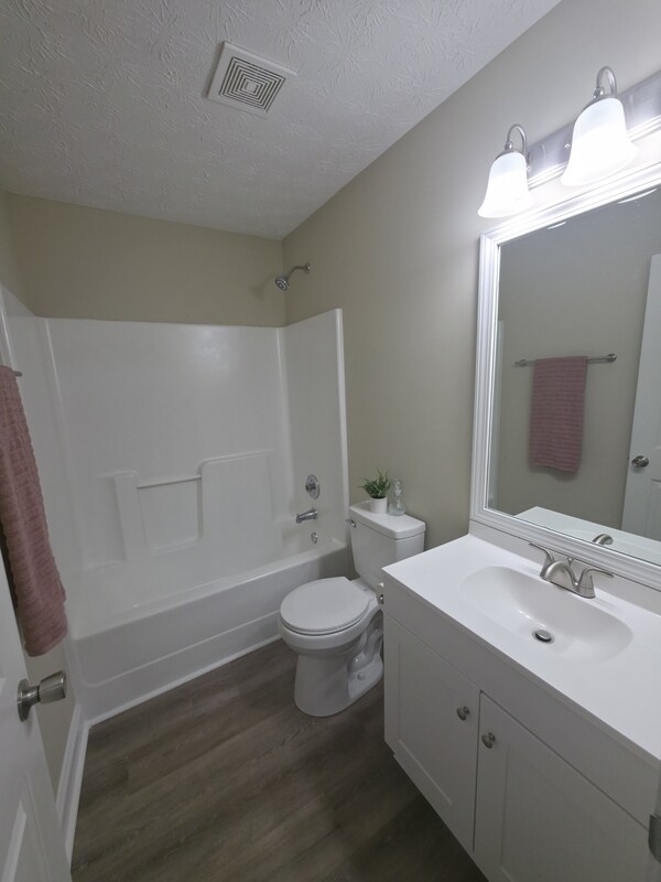 Building Photo - 217 Westchester Cir
