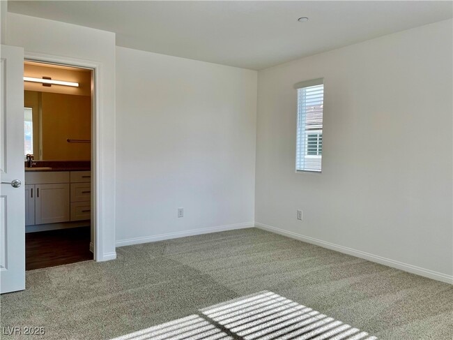 Building Photo - 12185 Scarlet Ember Rd