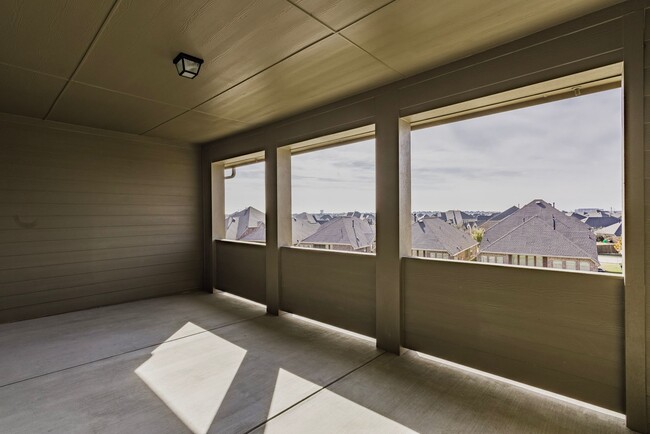 Building Photo - 326 Shasta Dr