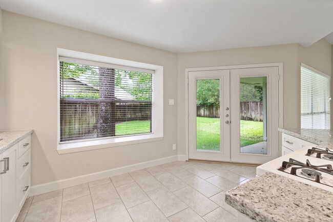 Building Photo - 69 Fallshire Dr