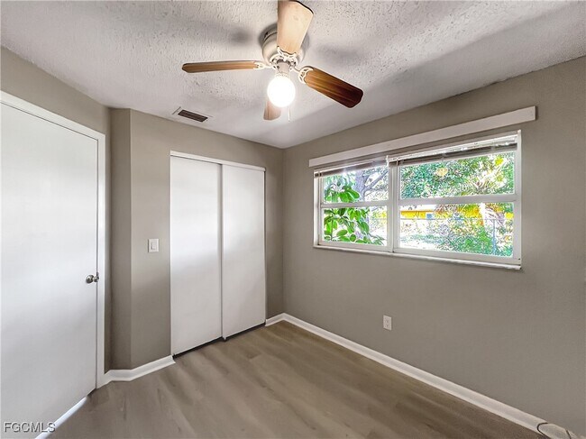 Building Photo - 13037 First St