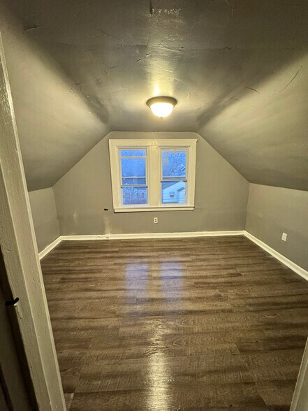 Building Photo - 11117 Prince Ave