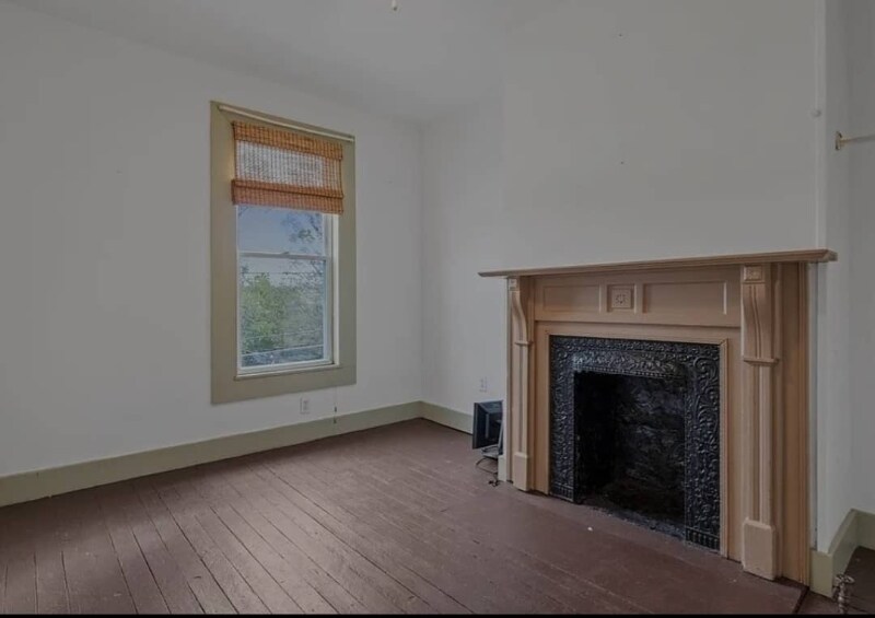 Building Photo - 9 E Pitt St