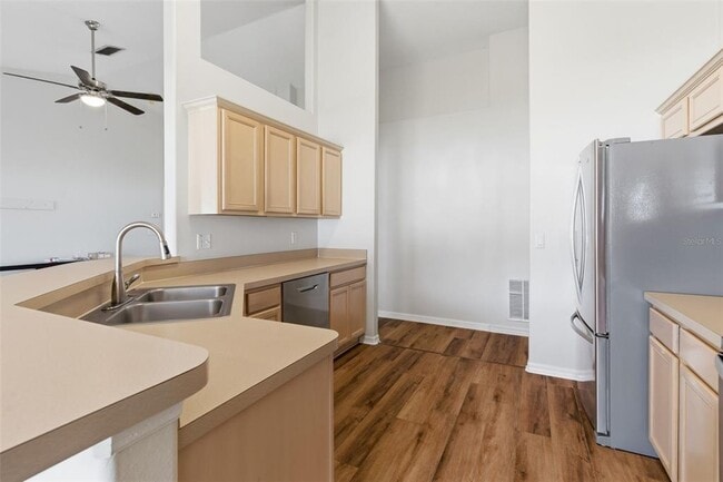 Building Photo - 896 Princeton Dr