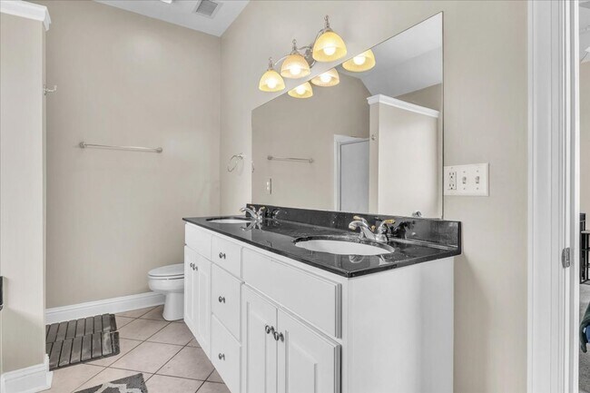 Building Photo - 38 Castle Bay Dr