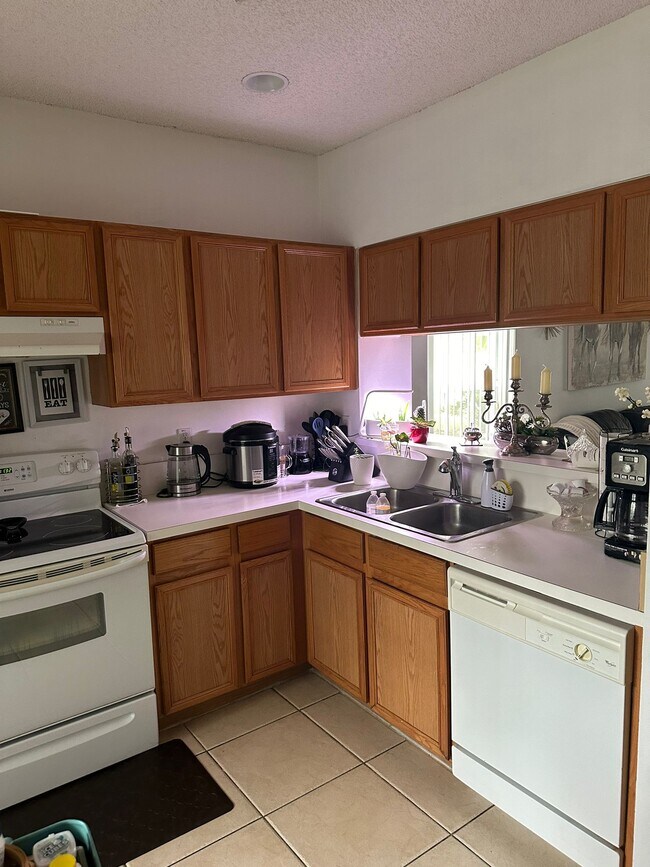 Building Photo - 5122 Palmbrooke Cir