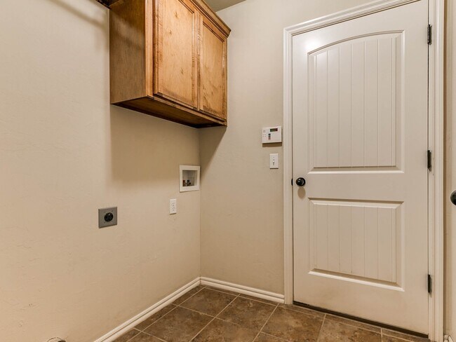 Building Photo - 3 Bed/2 Bath in Sonador of Montague Subdivision - Deer Creek Schools