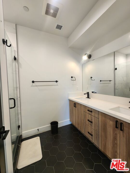 Building Photo - 11314 W Raitt Ln