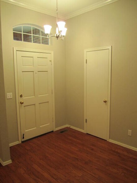Building Photo - 1401 Copperfield Dr